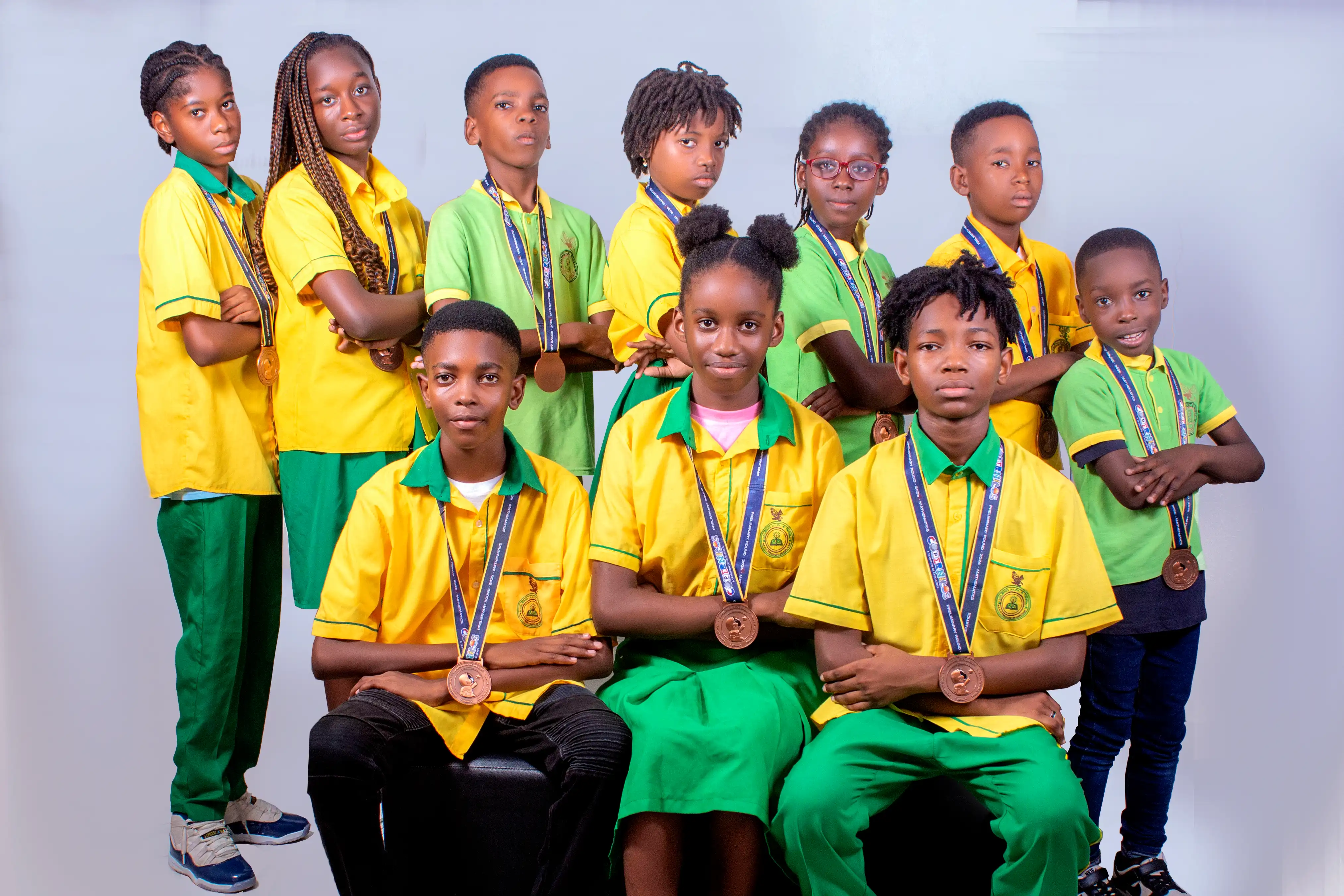 Alunos com medalhas de bronze